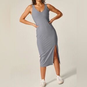 Beyond Yoga Spacedye Inspire Midi Dress in Cloud Gray Heather
